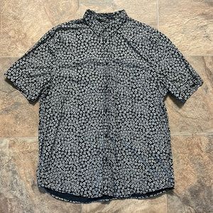 H&M Black Floral Print Short Sleeve Button Down Shirt - L